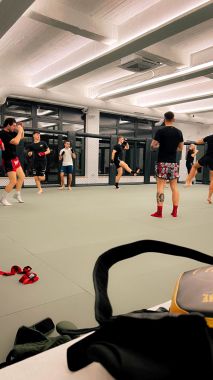 KICK BOX-THUNDER TOP TEAM